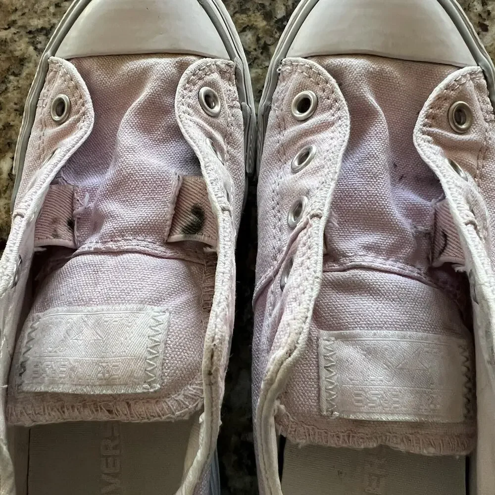 Converse All Star Girls Size 1 Low Top Sneaker Shoes Light Pink No Laces Slip On